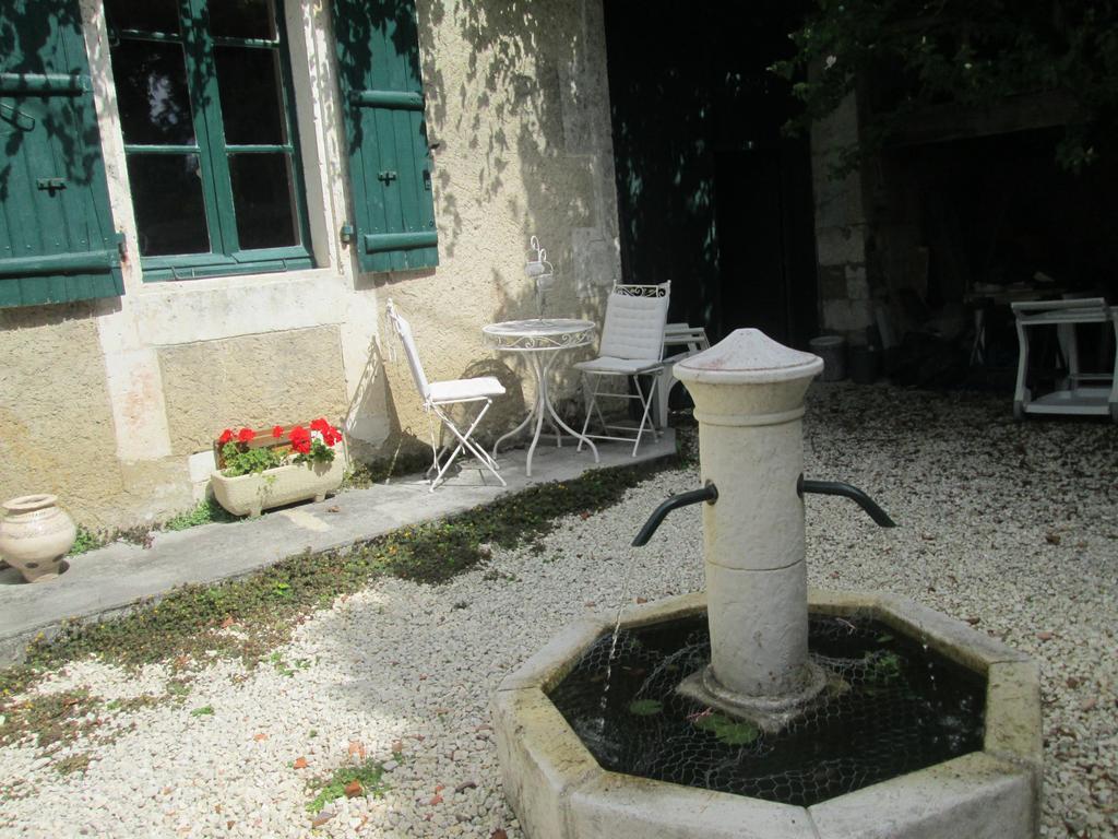 Le Petit Lavoir Saint-Paul-Lizonne Exteriér fotografie