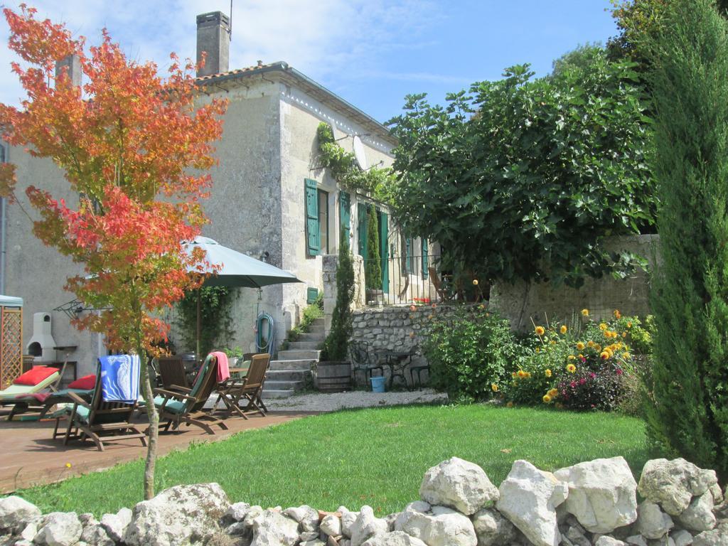 Le Petit Lavoir Saint-Paul-Lizonne Exteriér fotografie